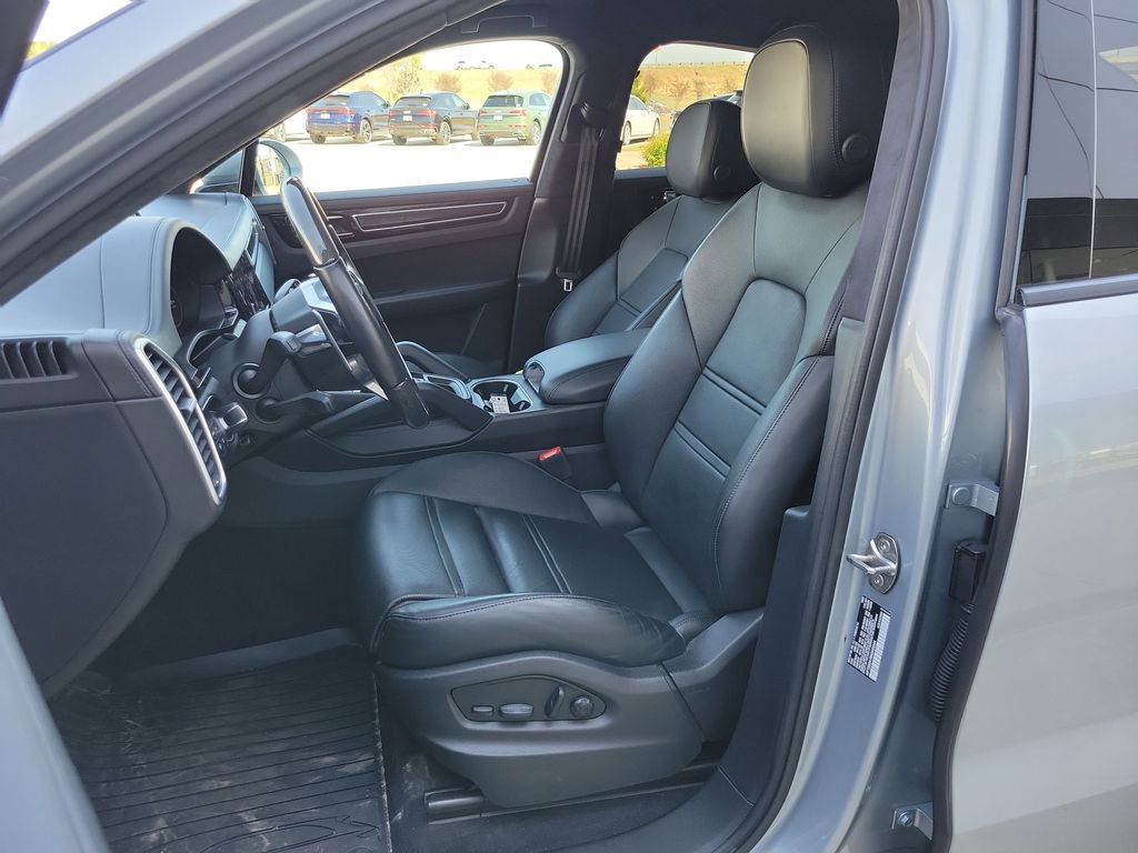 Certified 2022 Porsche Cayenne GTS image 13
