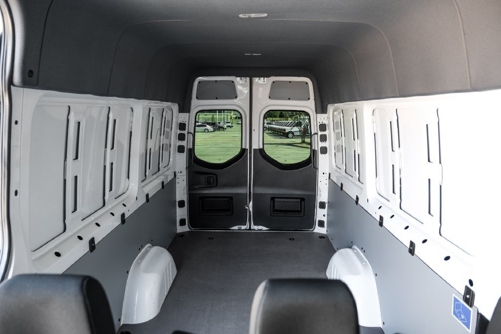 Used 2019 Mercedes-Benz Sprinter 170 w/ Driver Convenience Package image 34