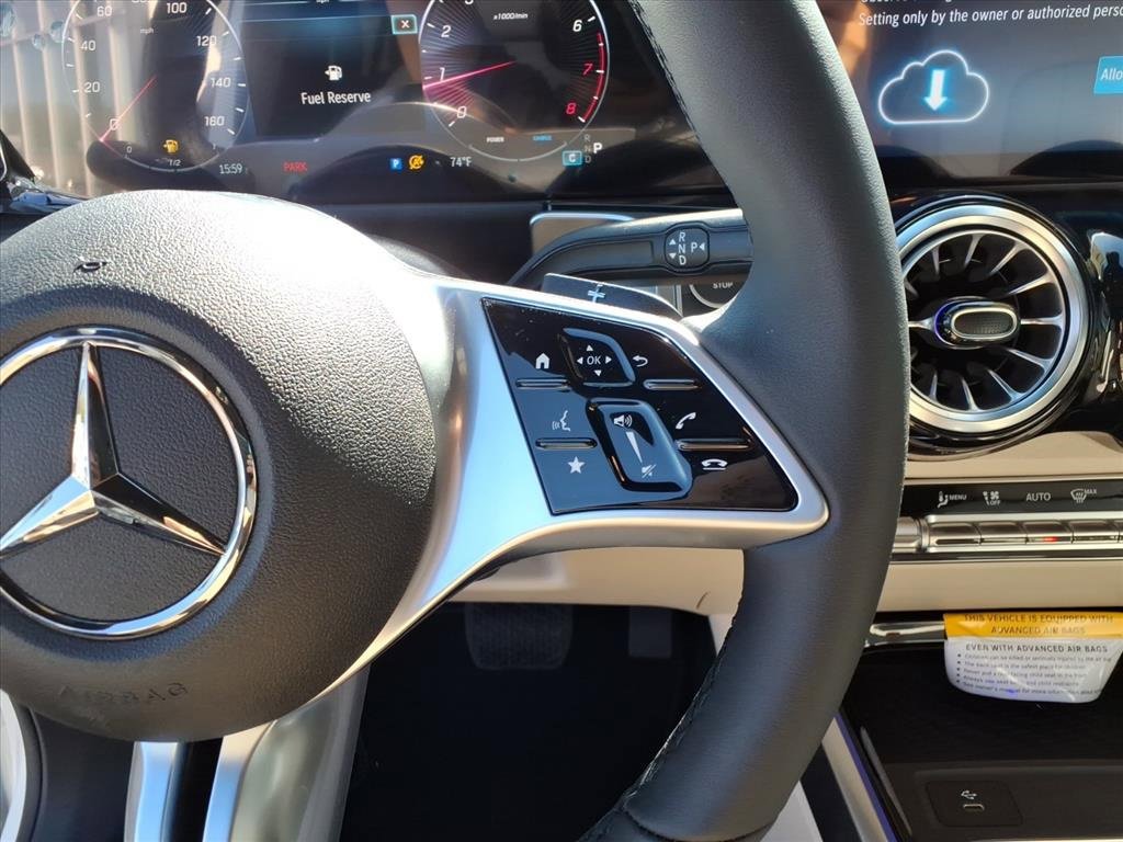 New 2025 Mercedes-Benz GLB 250 4MATIC image 21