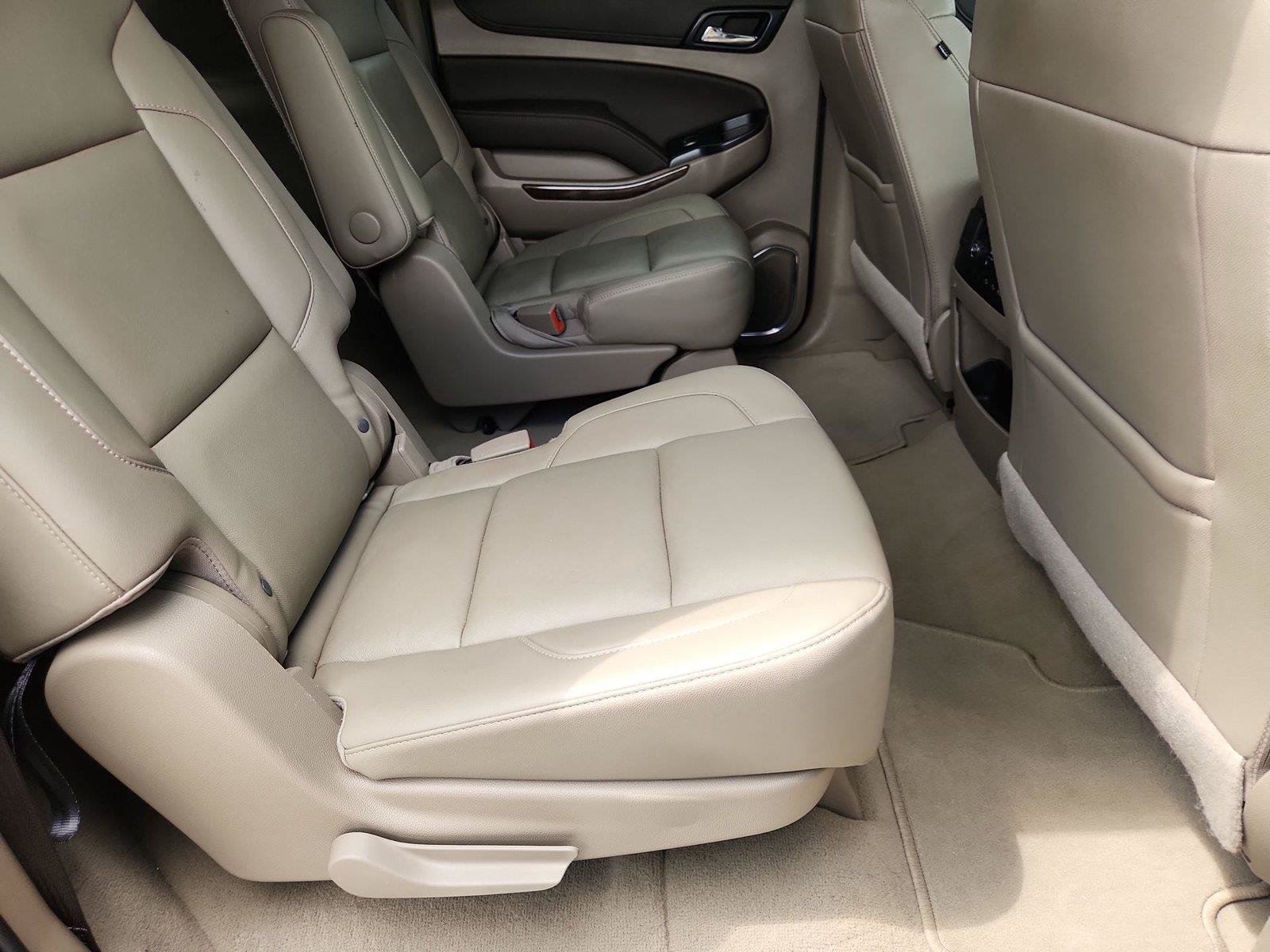 Used 2019 Chevrolet Suburban LT RWD image 28