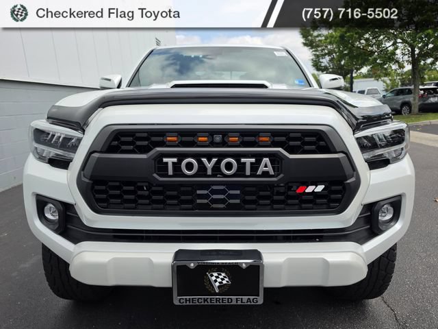 Used 2023 Toyota Tacoma TRD Sport w/ TRD Premium Sport Package AWD/4WD image 8