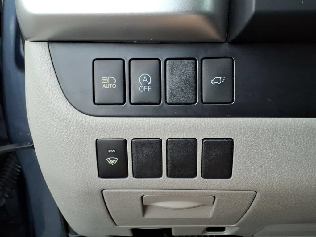 Certified 2019 Toyota Highlander XLE AWD/4WD image 17