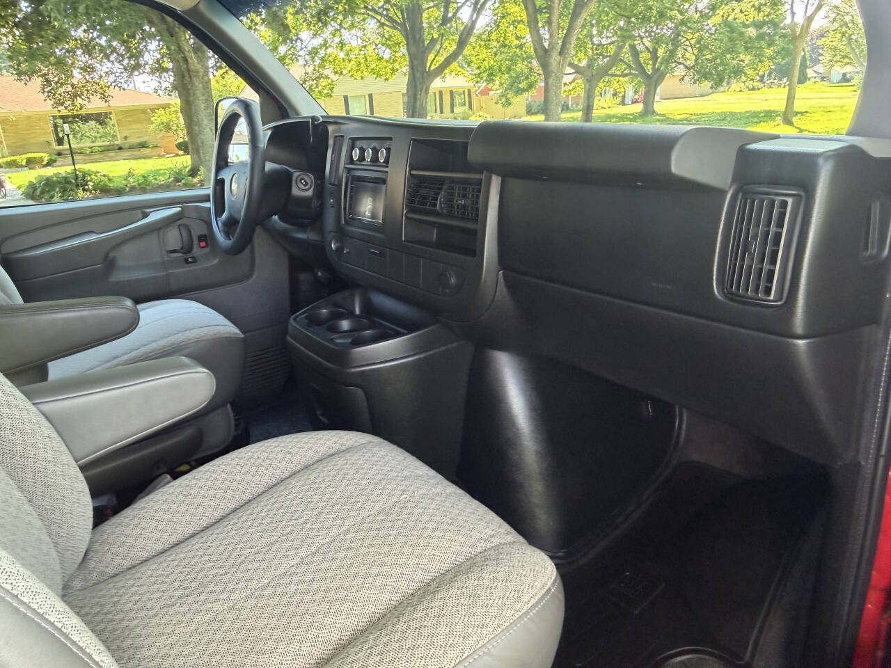 Used 2013 Chevrolet Express 1500 LT w/ LT Preferred Equipment Group AWD/4WD image 11