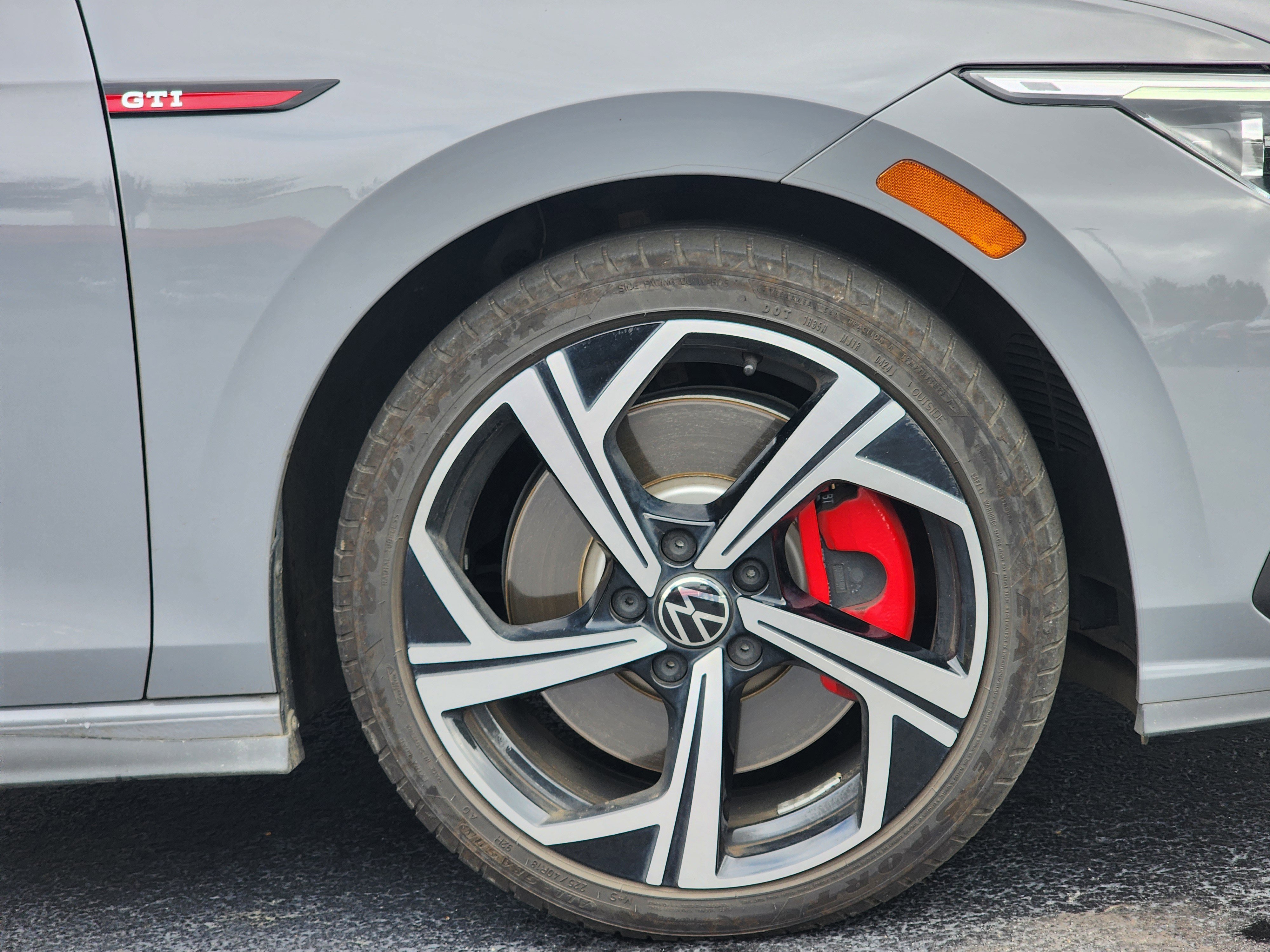 Used 2024 Volkswagen GTI SE w/ SE Leather Seats Package image 6