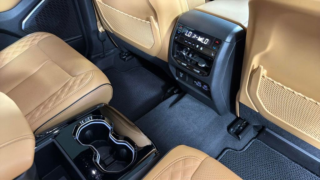 Used 2024 Jeep Grand Cherokee L Summit AWD/4WD image 37