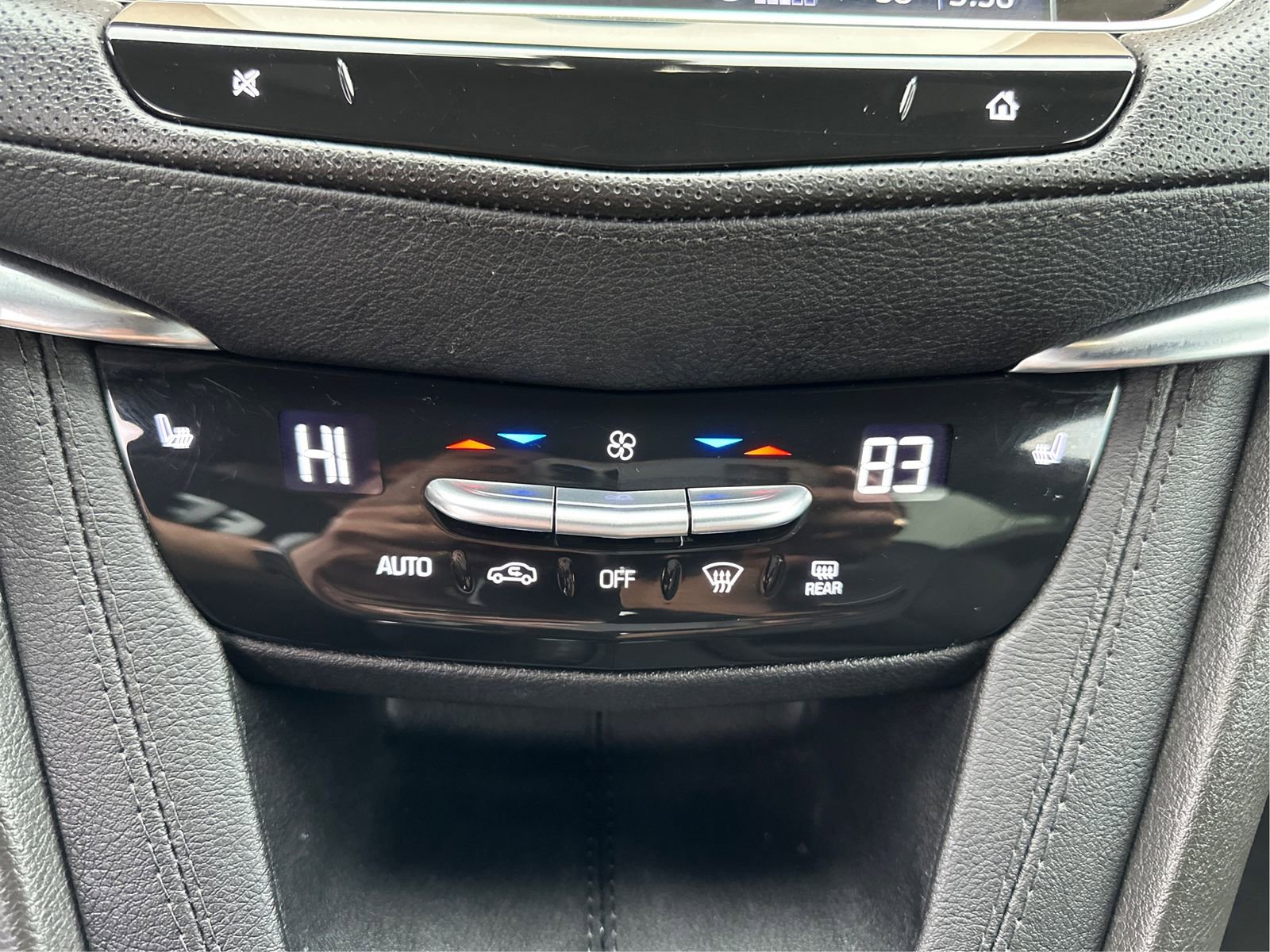 Certified 2024 Cadillac XT5 Luxury AWD/4WD image 27