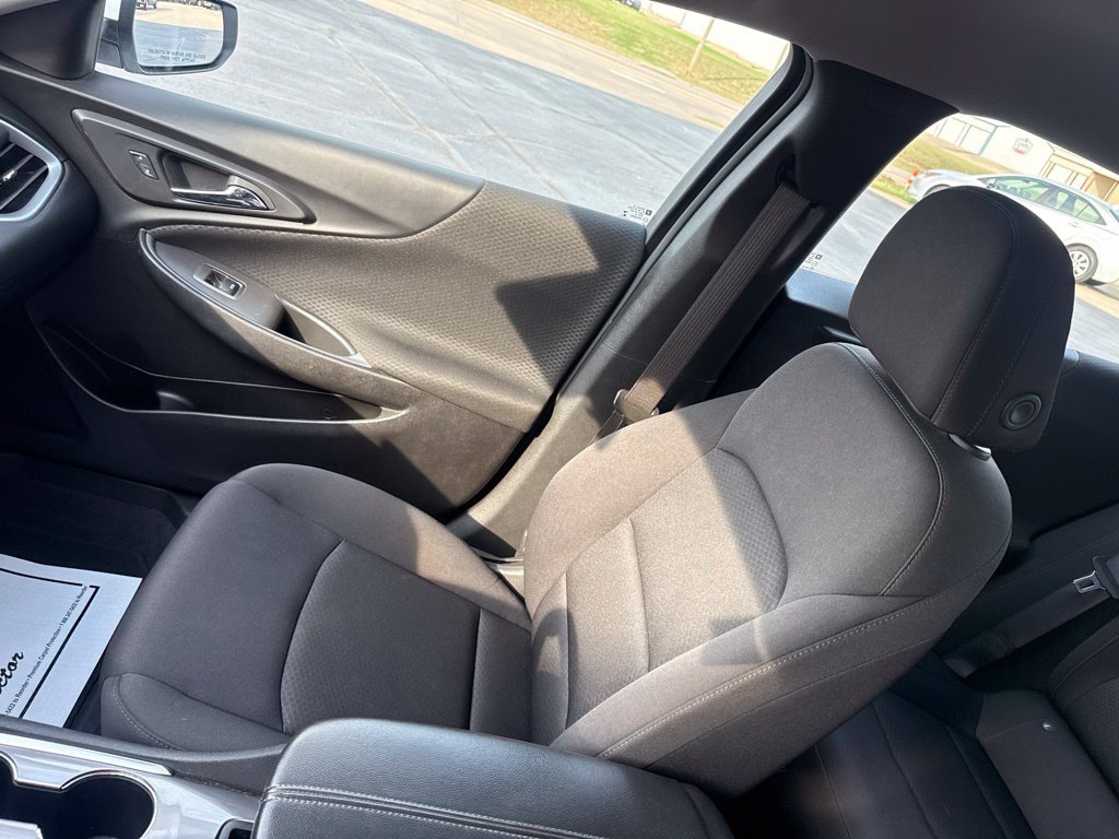 Used 2024 Chevrolet Malibu LT FWD image 22