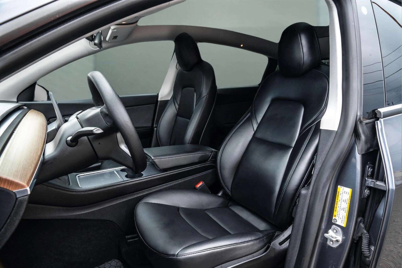 Used 2021 Tesla Model Y Performance image 5