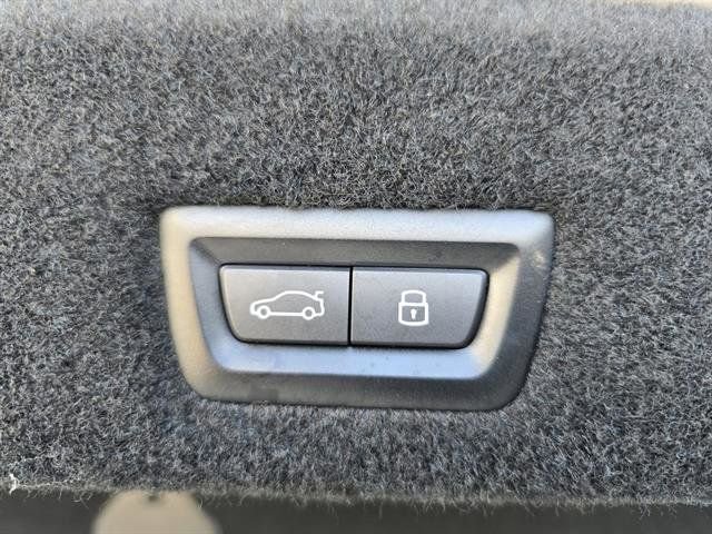 Used 2024 BMW i7 xDrive60 image 13