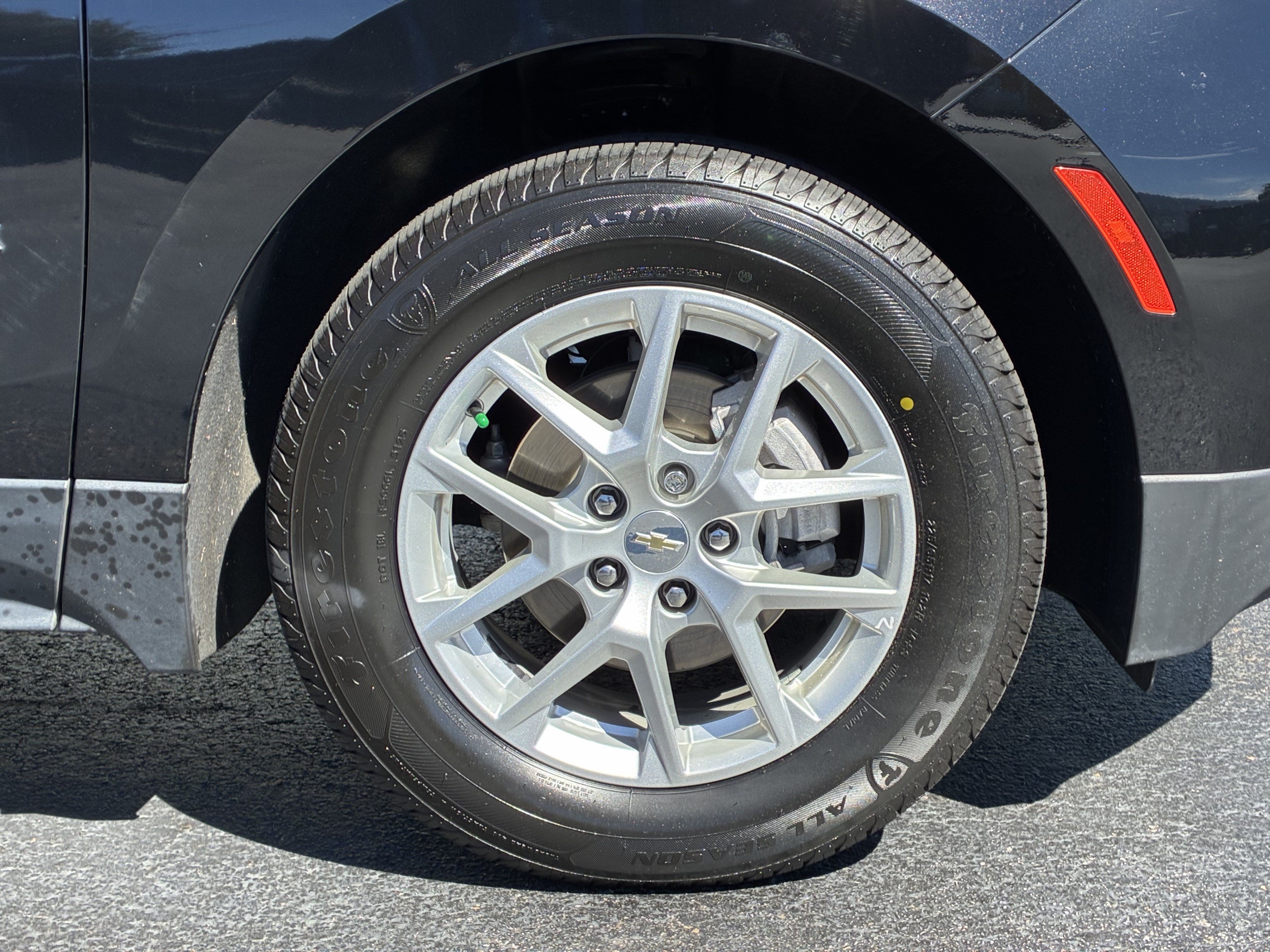 Used 2023 Chevrolet Equinox LS FWD image 6