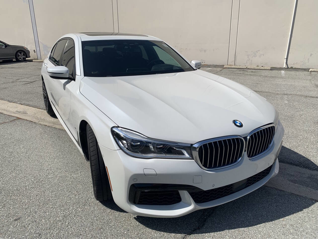 Used 2016 BMW 750i xDrive AWD/4WD image 7