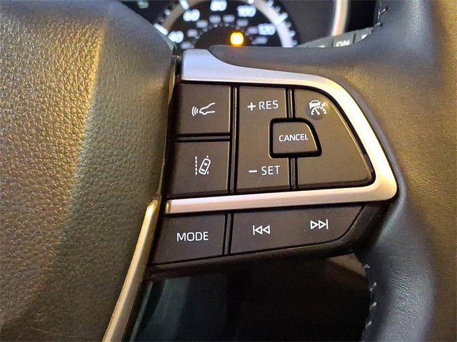 Certified 2024 Toyota Highlander XLE image 29