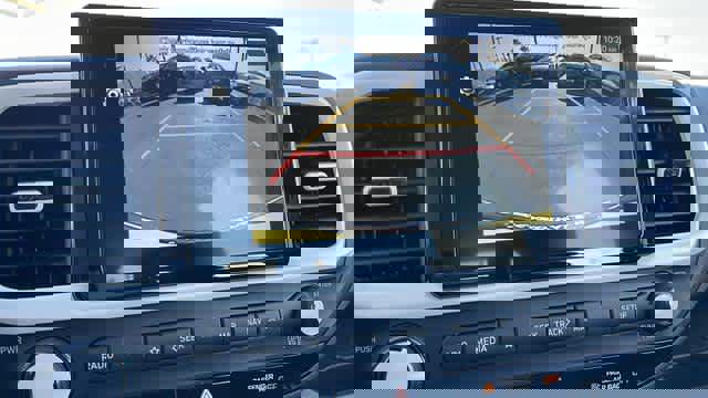 Used 2025 Hyundai Venue Limited image 15