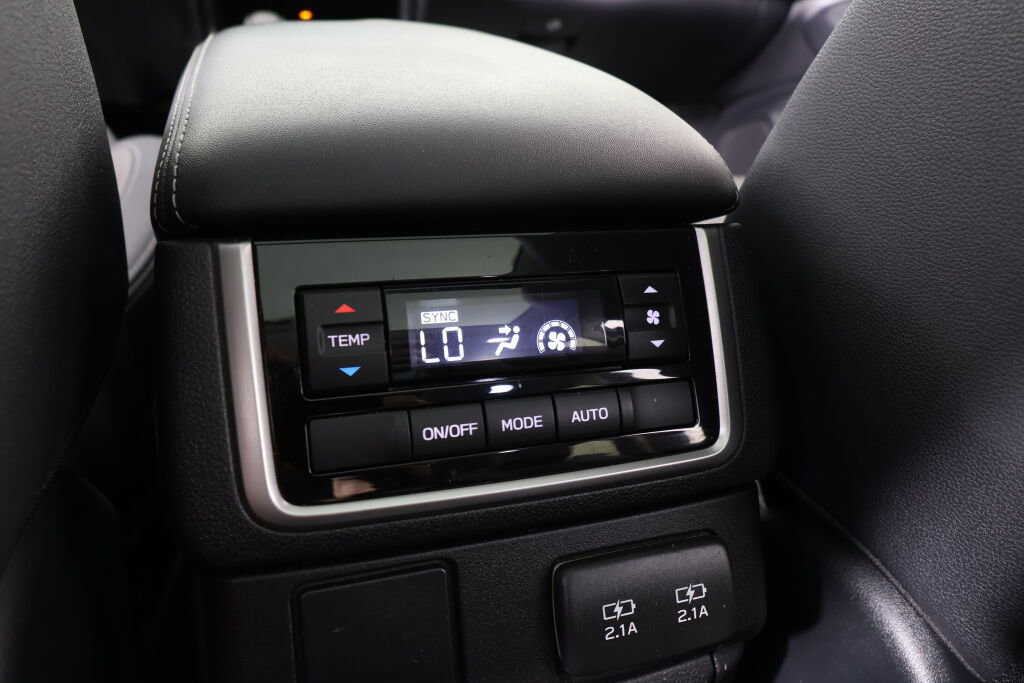 Used 2022 Subaru Ascent Onyx Edition image 24