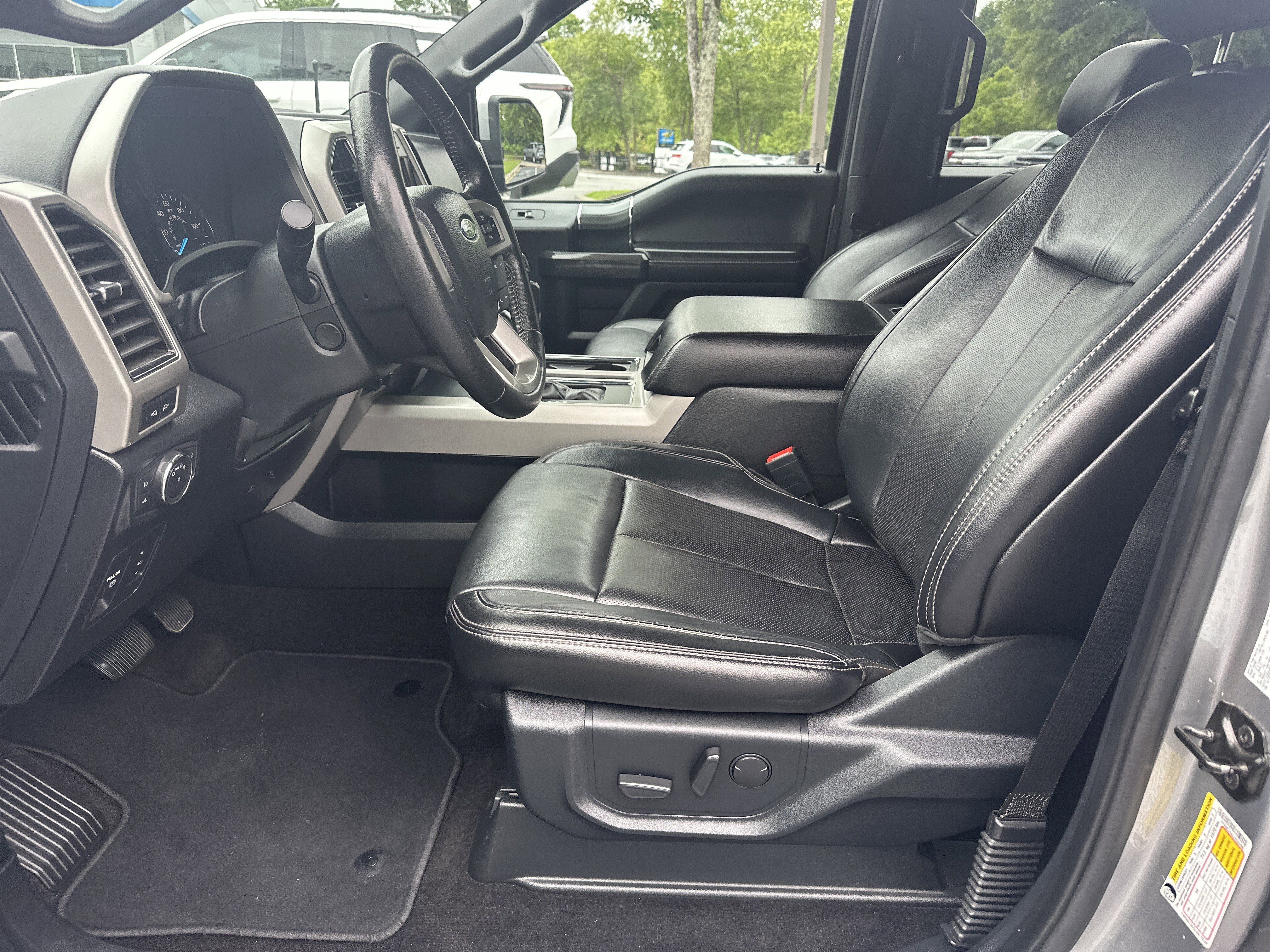 Used 2020 Ford F150 Lariat w/ Equipment Group 502A Luxury AWD/4WD image 9