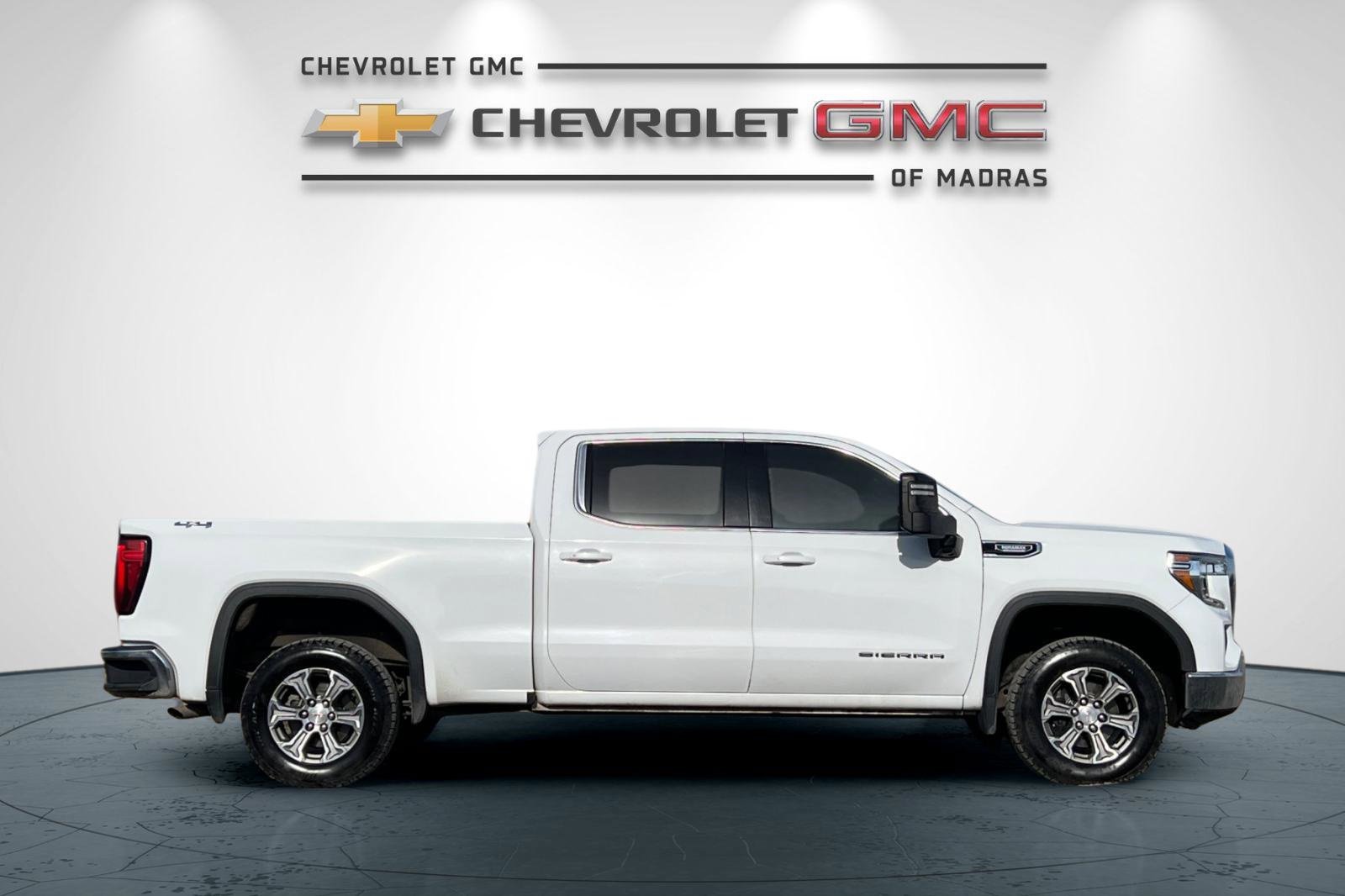 Used 2020 GMC Sierra 1500 SLE w/ SLE Value Package image 2