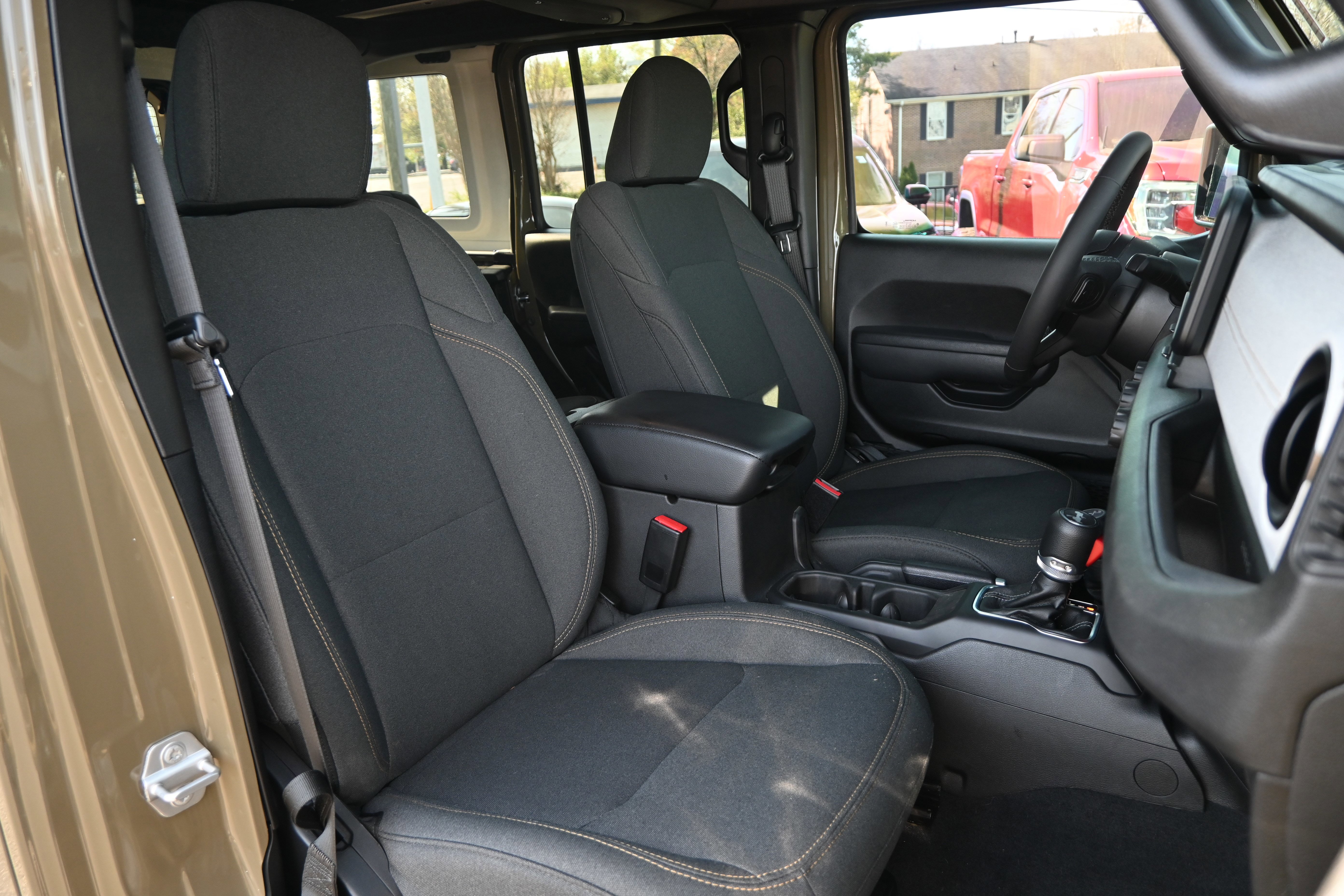 Used 2025 Jeep Wrangler Sport S image 18