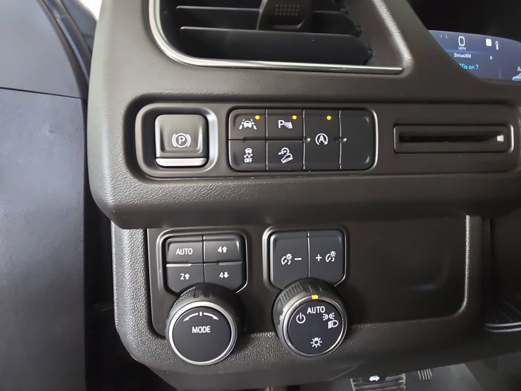 Certified 2023 Chevrolet Suburban Premier AWD/4WD image 28
