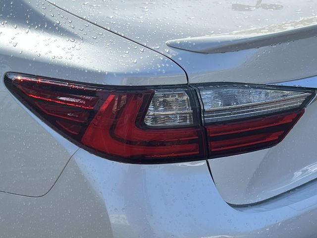 Used 2018 Lexus ES 350 w/ Navigation System Package FWD image 10