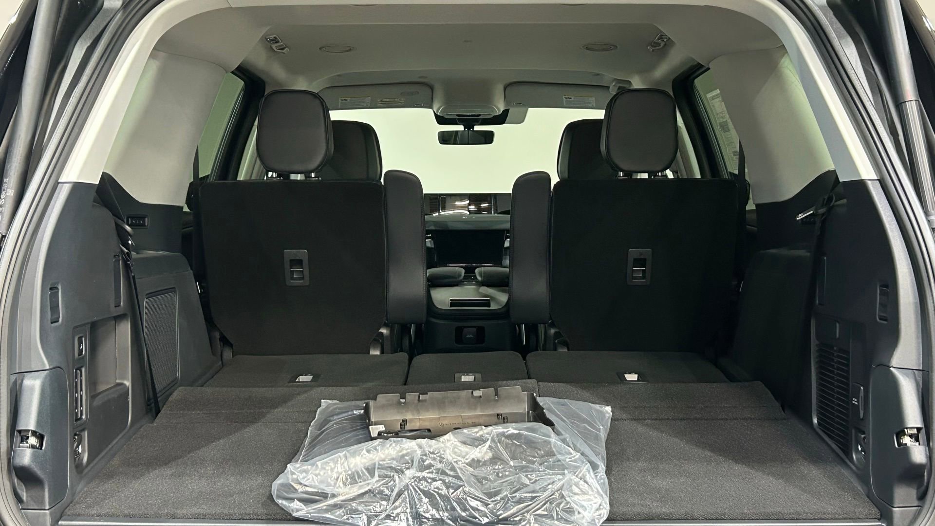 New 2026 Lincoln Navigator Premiere AWD/4WD image 42