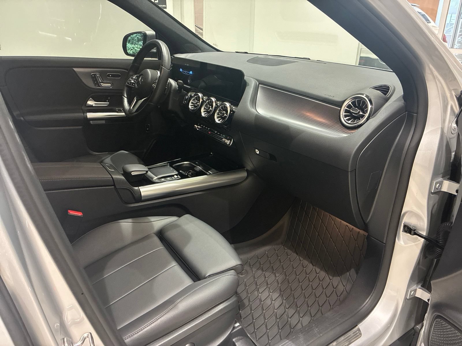 Certified 2023 Mercedes-Benz GLA 250 4MATIC image 30
