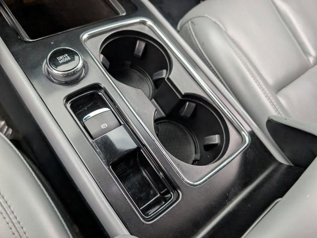 Used 2020 Lincoln Corsair FWD w/ Rear Removable Package Tray image 34