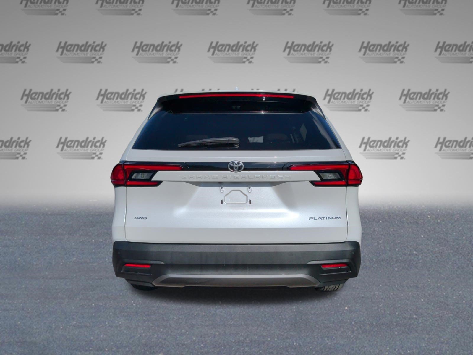 Used 2025 Toyota Grand Highlander AWD image 8