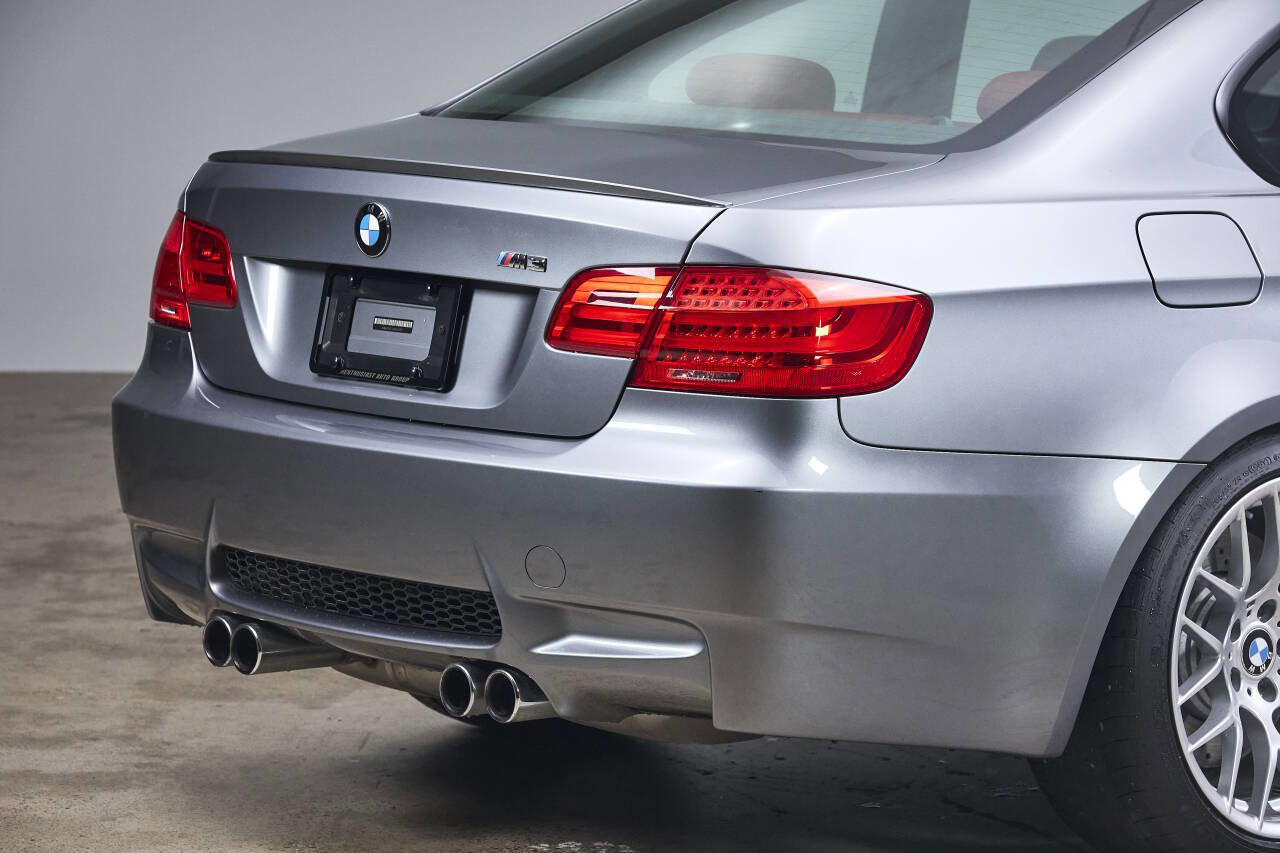 Used 2011 BMW M3 Coupe RWD image 25