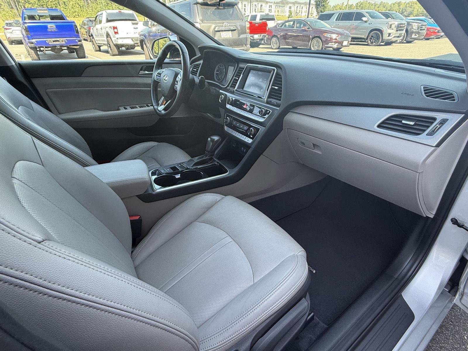 Used 2018 Hyundai Sonata SEL w/ Tech Package 02 FWD image 18