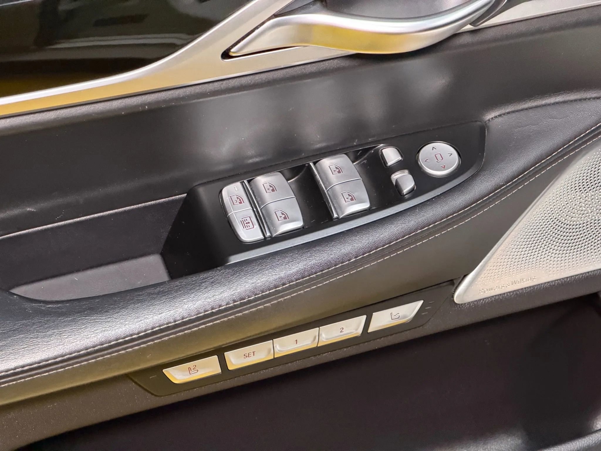 Used 2017 BMW 750i xDrive image 40