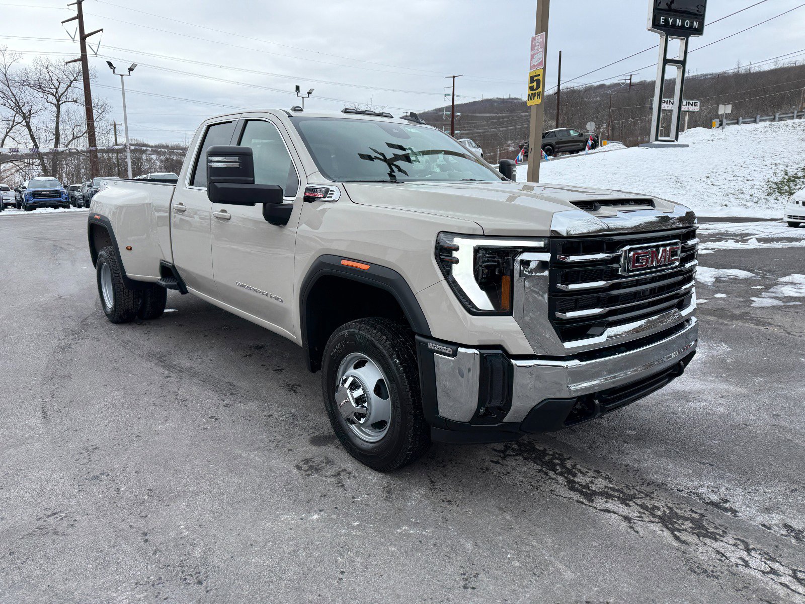 New 2026 GMC Sierra 3500 SLE image 7