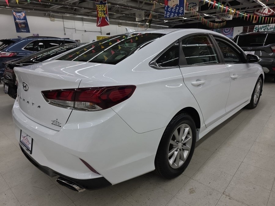 Used 2019 Hyundai Sonata SE w/ Cargo Package FWD image 6