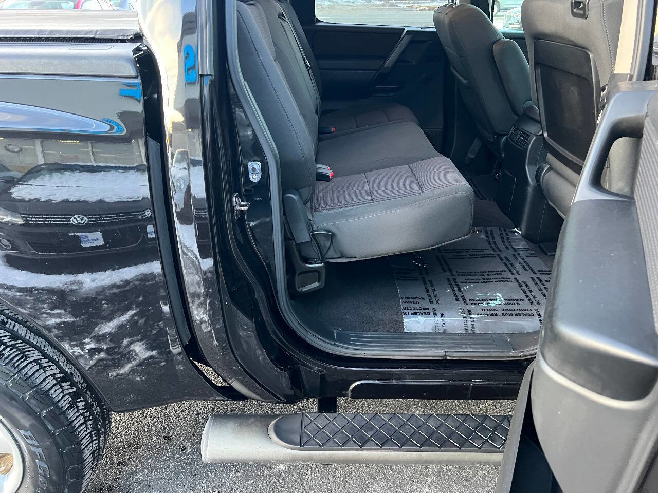 Used 2014 Nissan Titan SV w/ SV Value Truck Package image 22