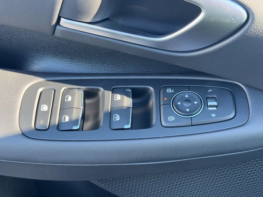 Used 2026 Hyundai Sonata SEL image 18