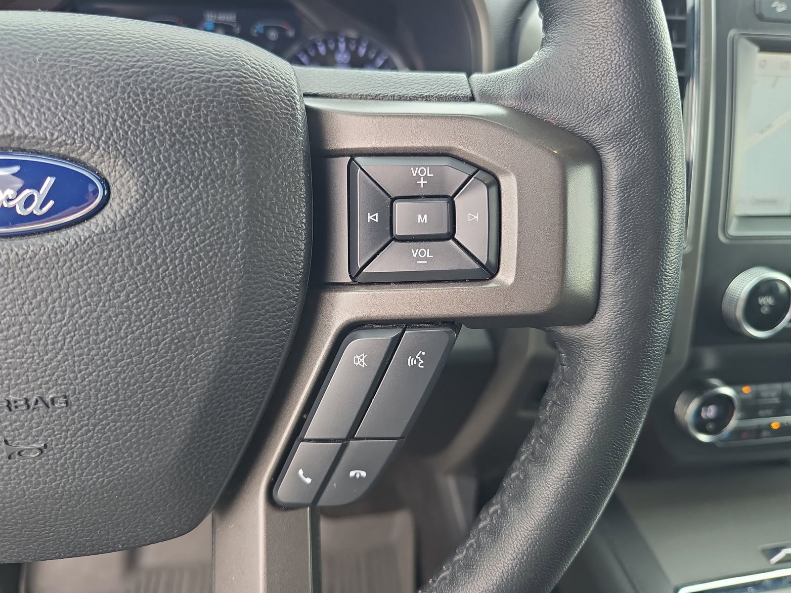 Used 2020 Ford Expedition Max XLT w/ Equipment Group 202A image 25