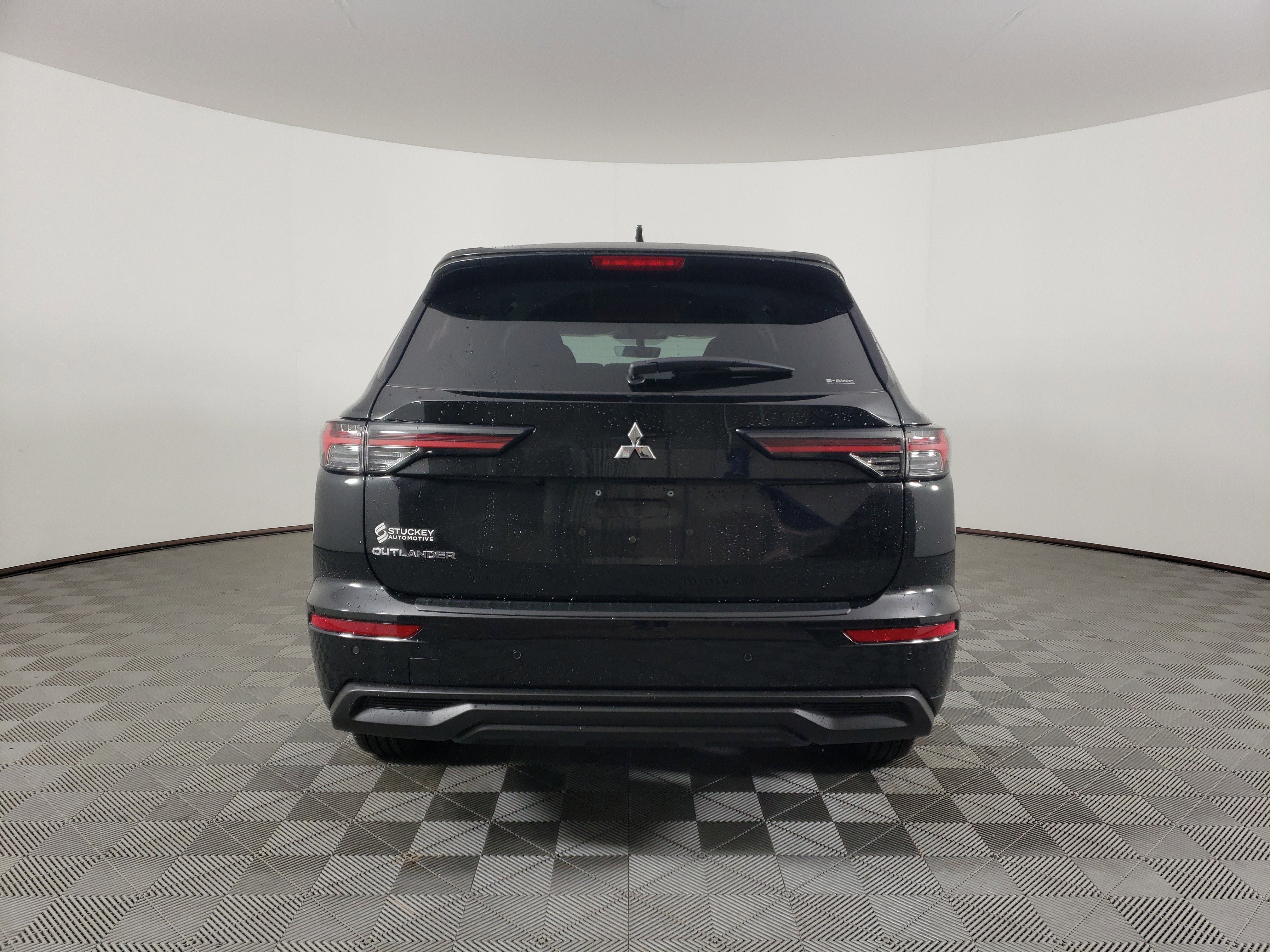 New 2026 Mitsubishi Outlander ES image 4