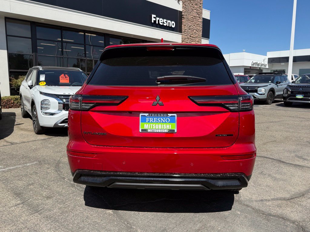 New 2026 Mitsubishi Outlander LE FWD image 9