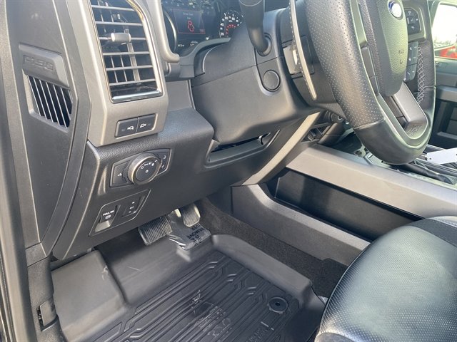 Certified 2020 Ford F150 Raptor w/ Equipment Group 802A Luxury image 26