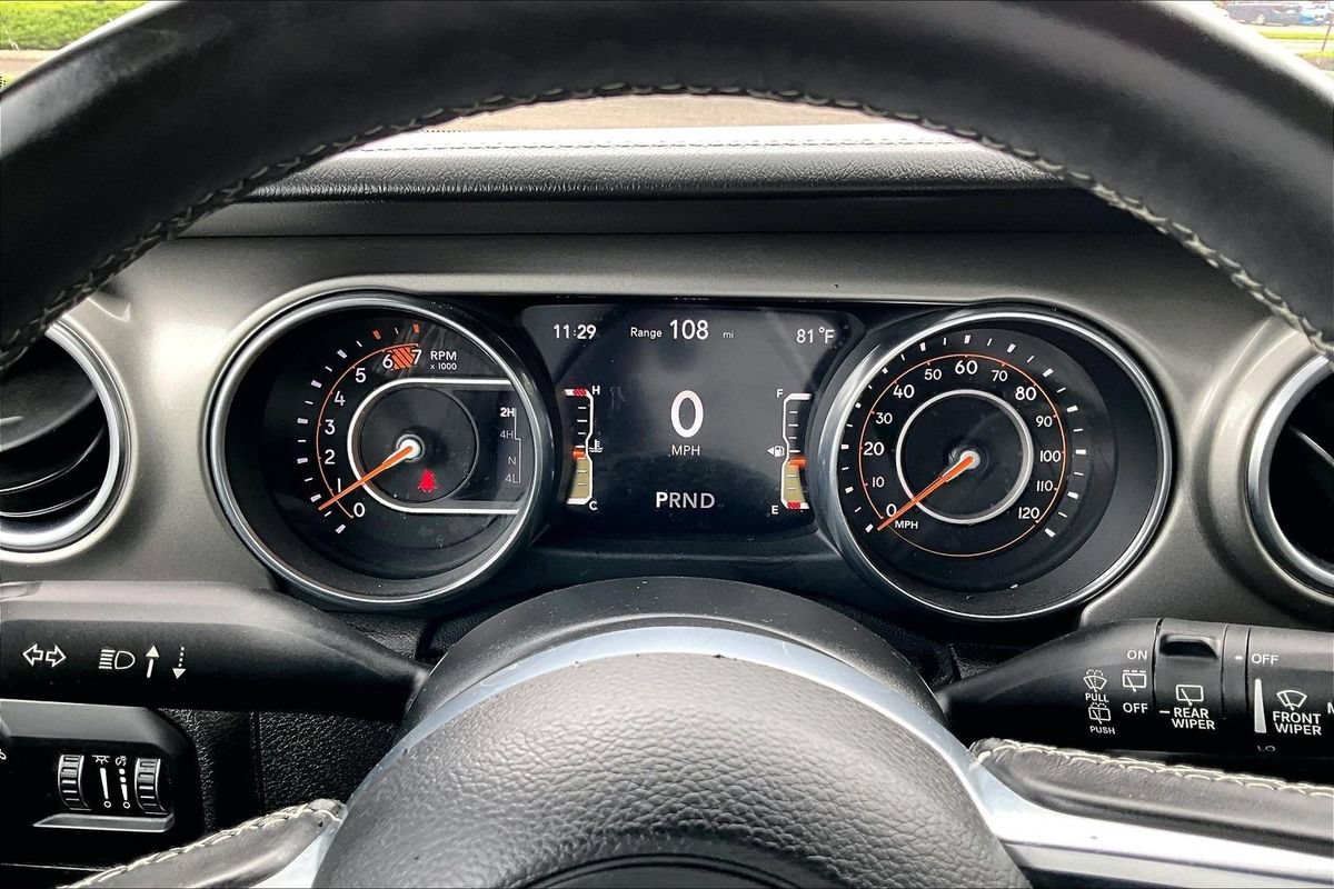 Used 2018 Jeep Wrangler Unlimited Sahara AWD/4WD image 23