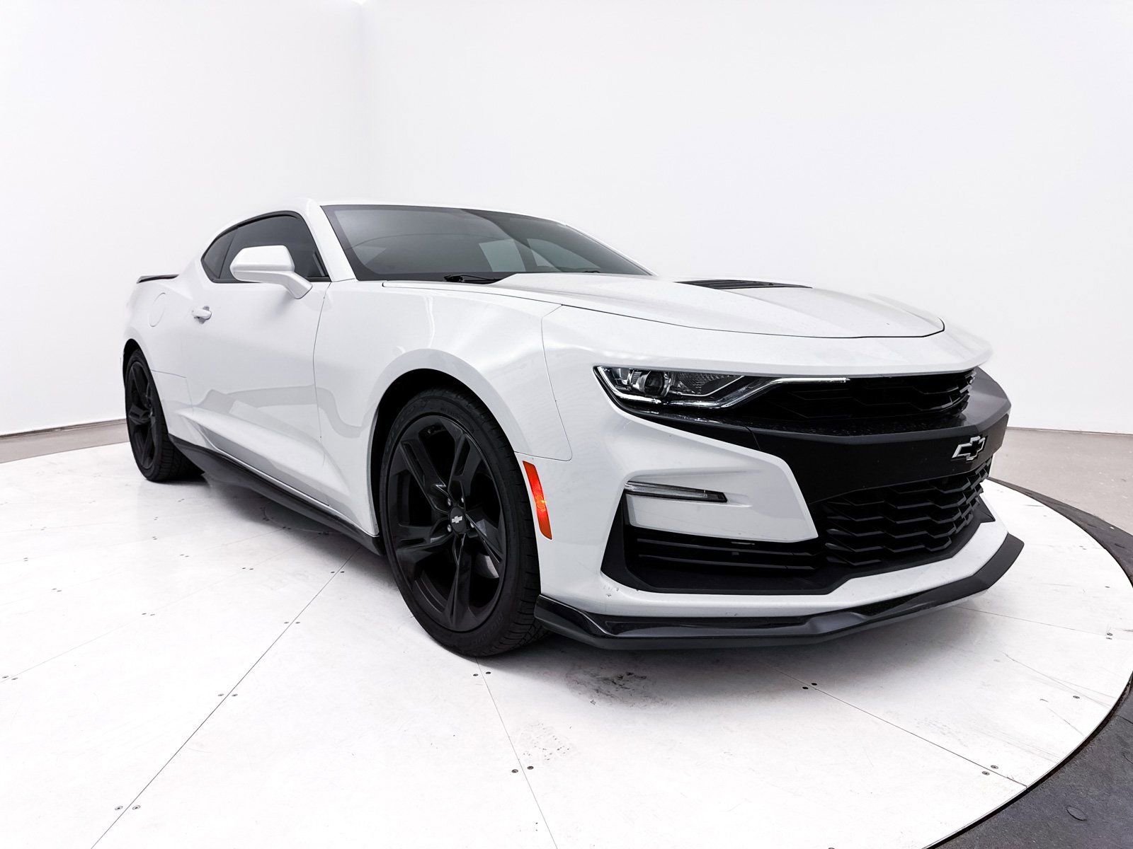 Used 2019 Chevrolet Camaro SS image 11