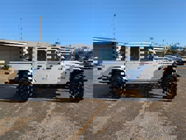 Used 2021 Jeep Gladiator Rubicon image 3