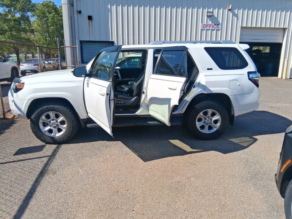Used 2018 Toyota 4Runner SR5 Premium image 12