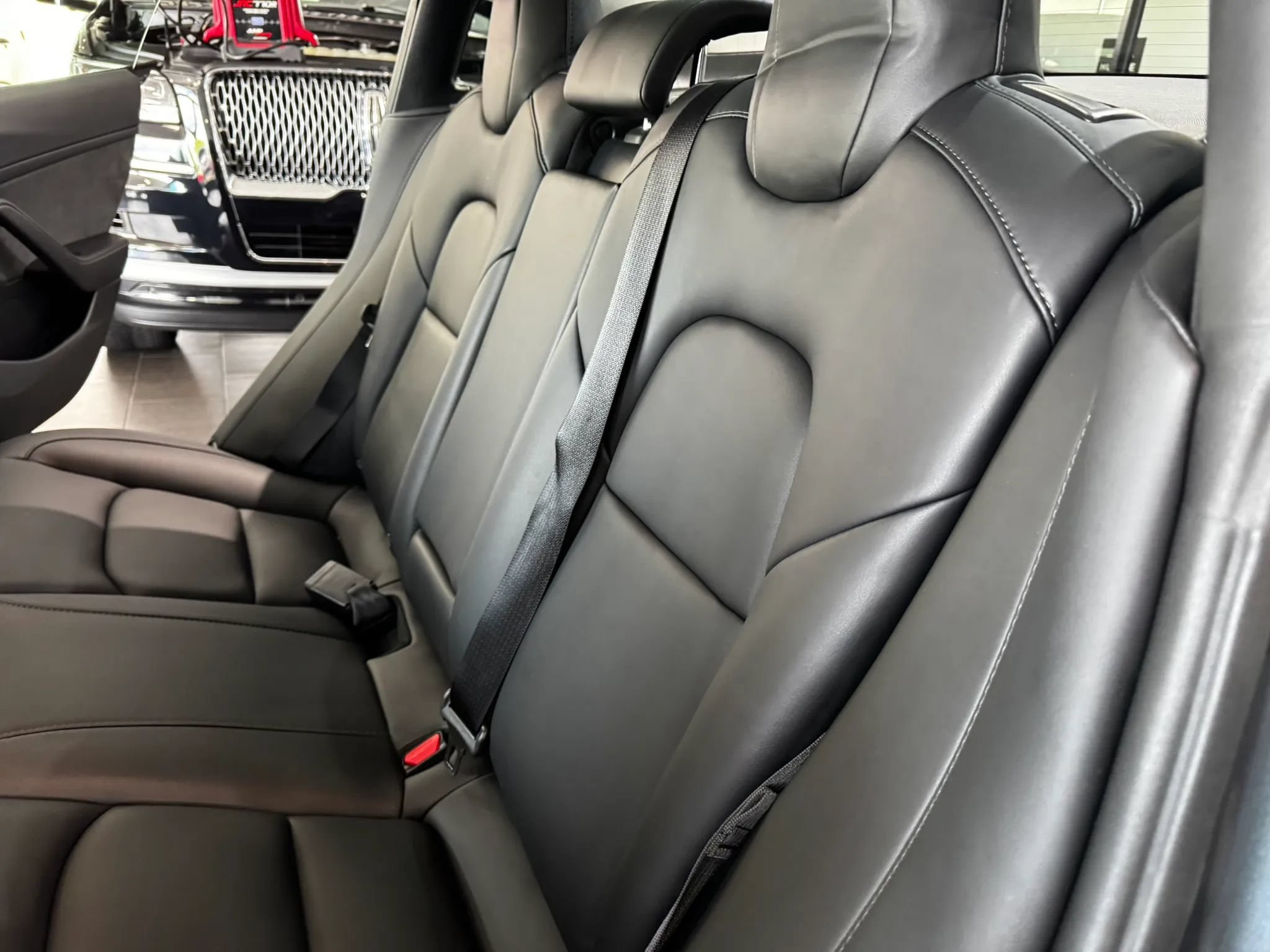 Used 2023 Tesla Model 3 Standard Range RWD image 18