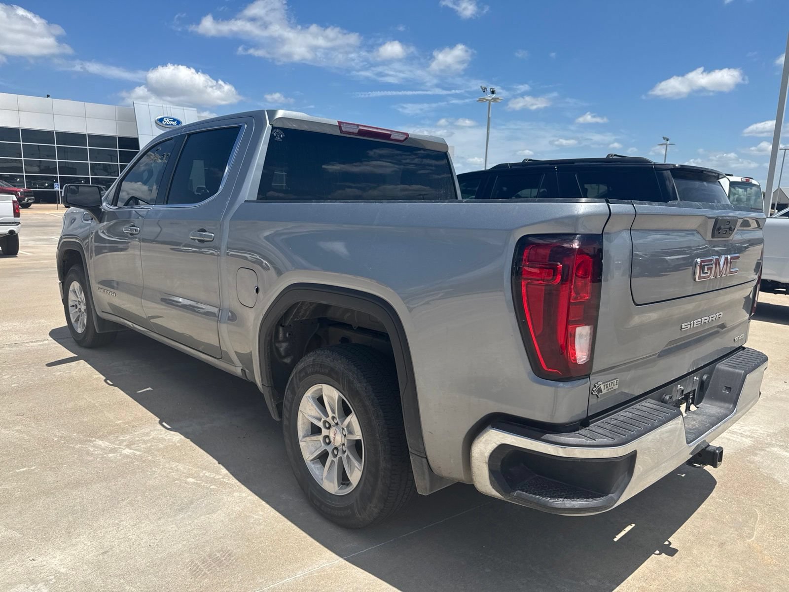 Used 2024 GMC Sierra 1500 SLE RWD image 6