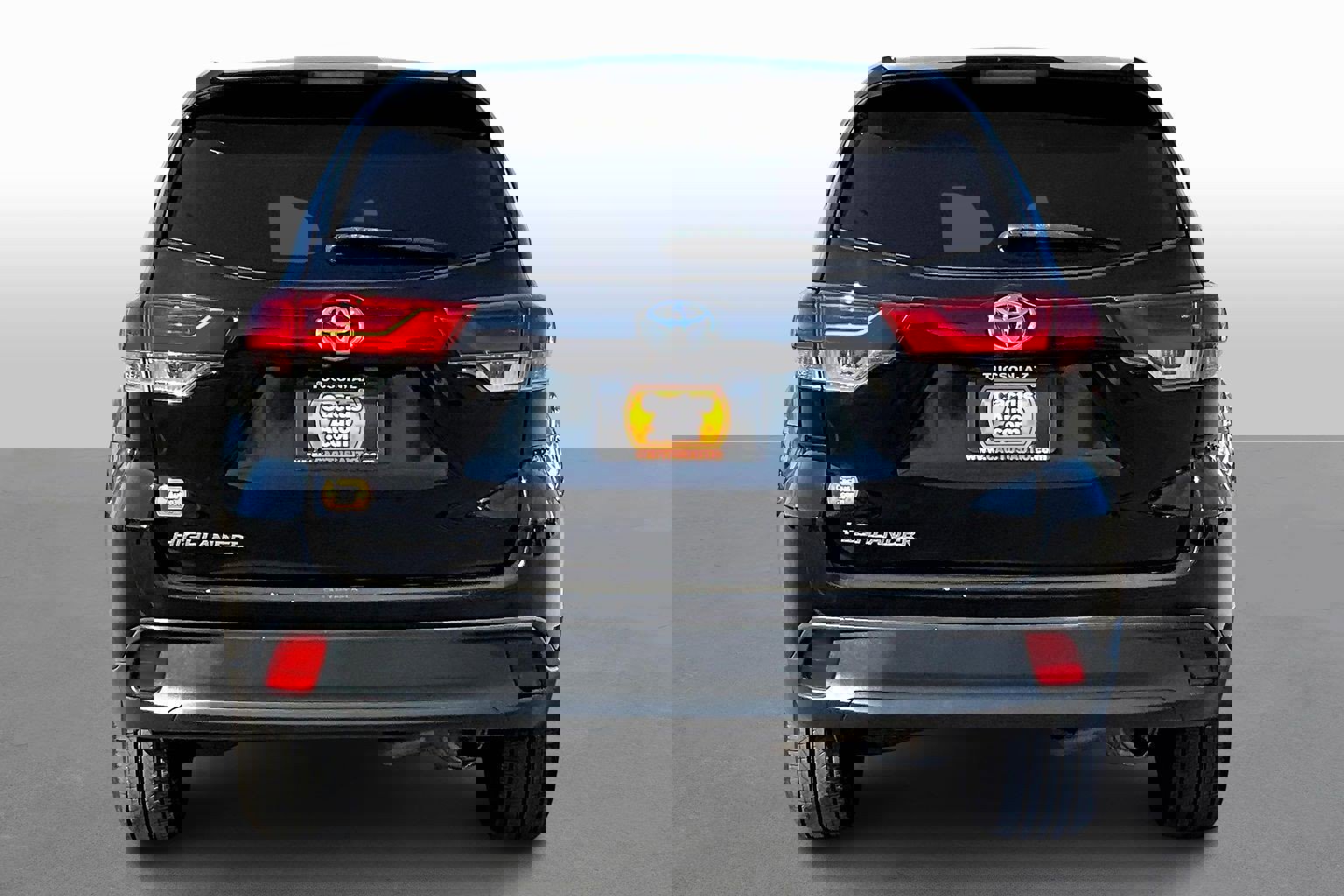 Used 2019 Toyota Highlander LE image 4