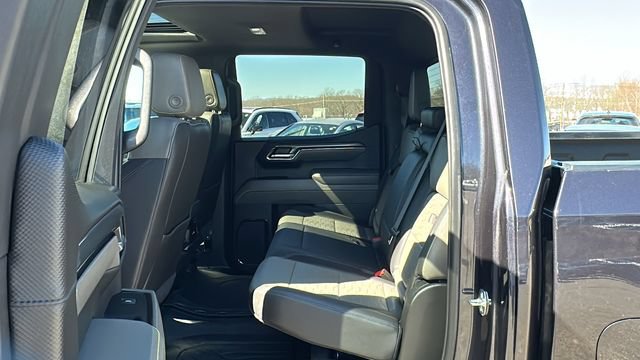 Used 2024 Chevrolet Silverado 1500 ZR2 w/ Technology Package AWD/4WD image 27