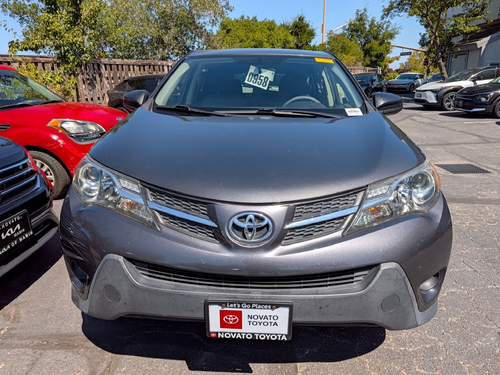 Used 2015 Toyota RAV4 LE FWD image 7