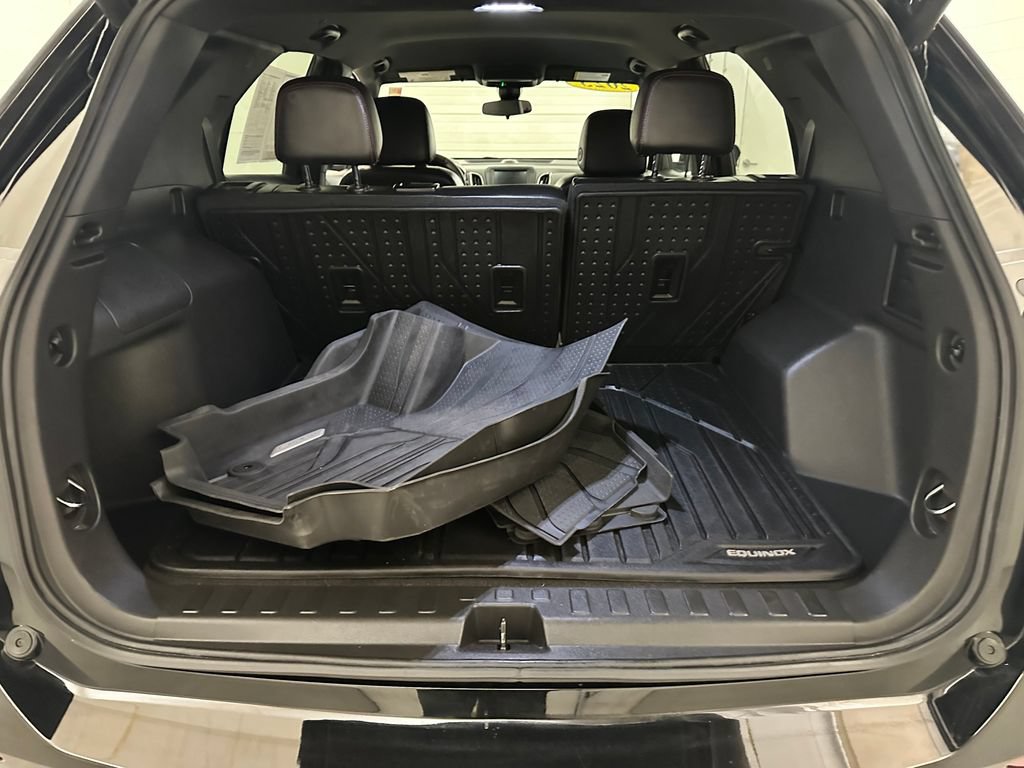 Used 2023 Chevrolet Equinox RS w/ LPO, Floor Liner Package FWD image 10