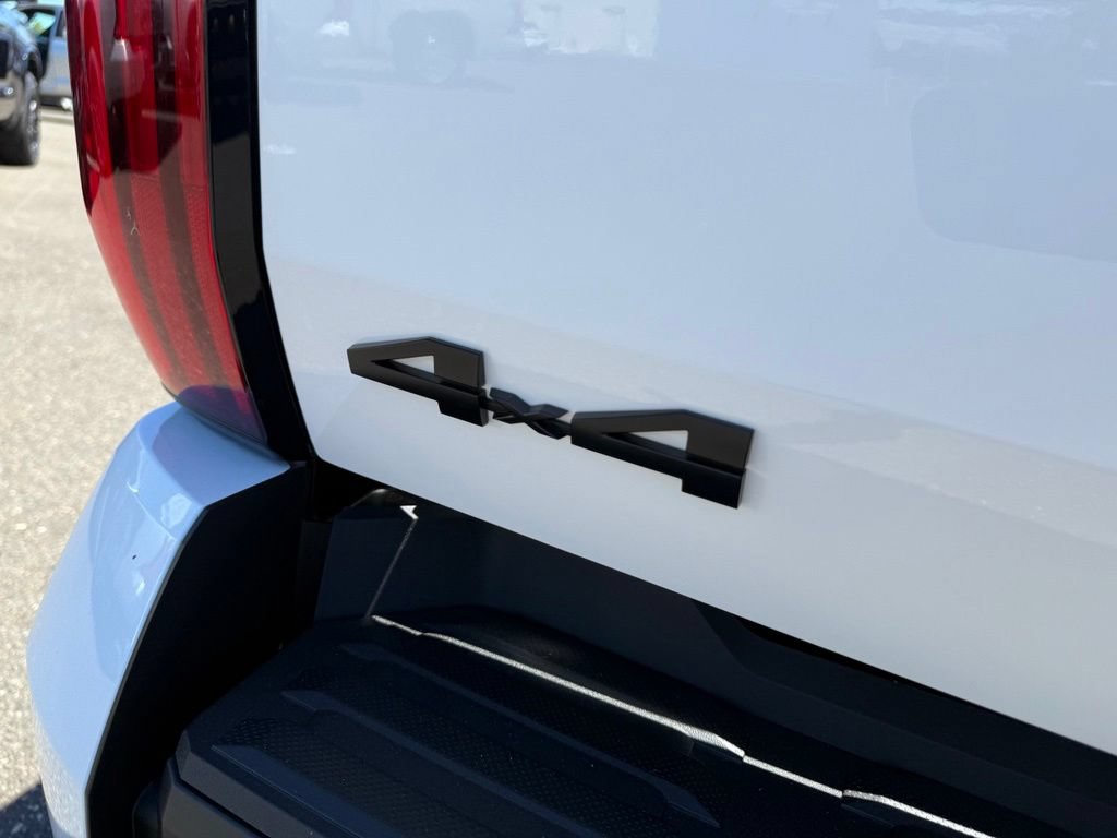 New 2026 Toyota Tundra Limited AWD/4WD image 8