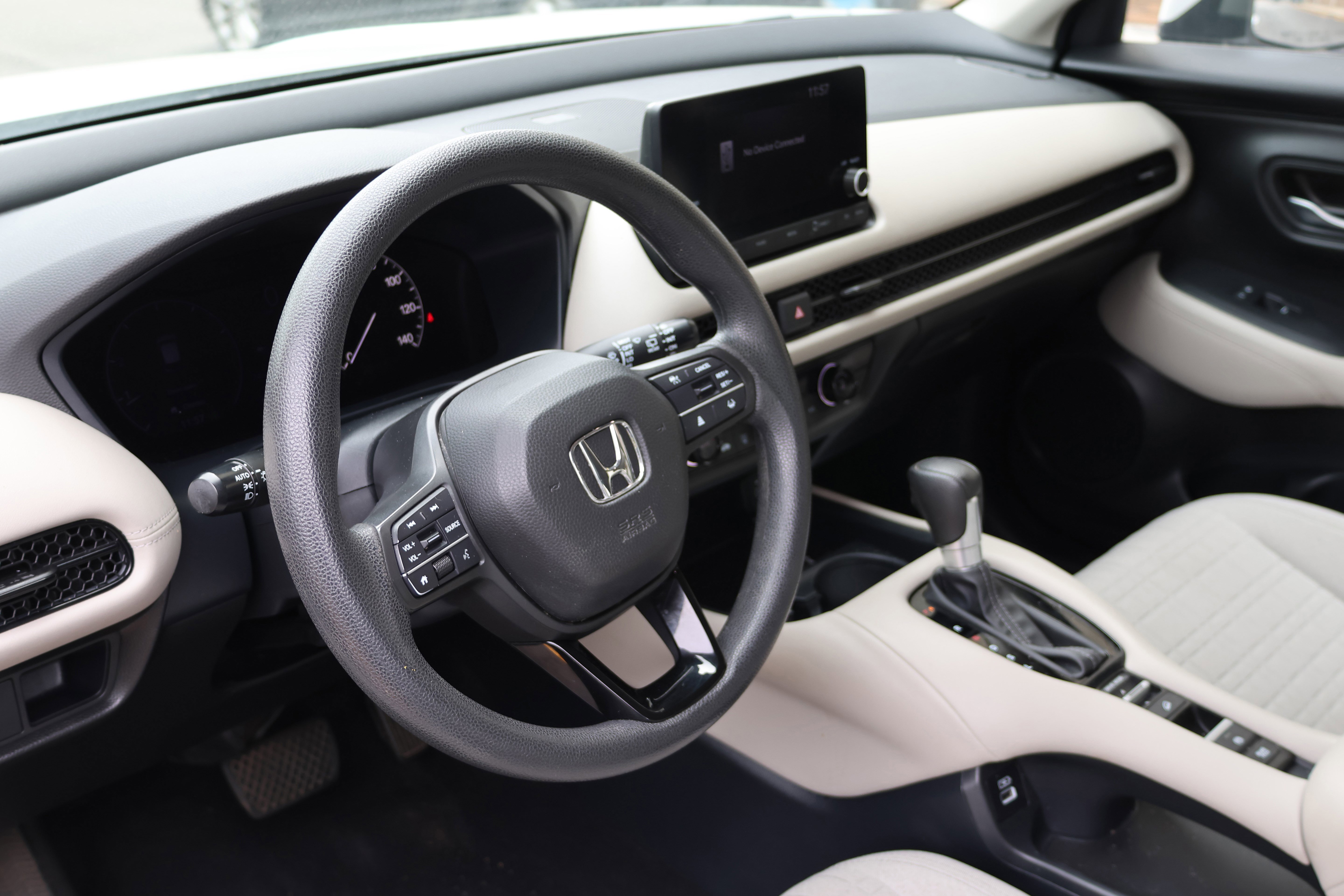 Used 2023 Honda HR-V LX image 29
